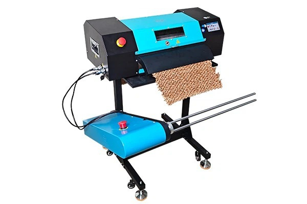 Length can be set and it automatically cuts
