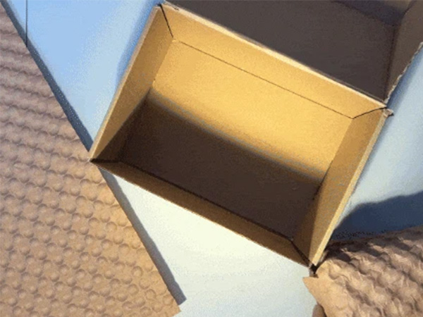 Thanks To This Paper-Bubble, Rough Handling Is No Problem!